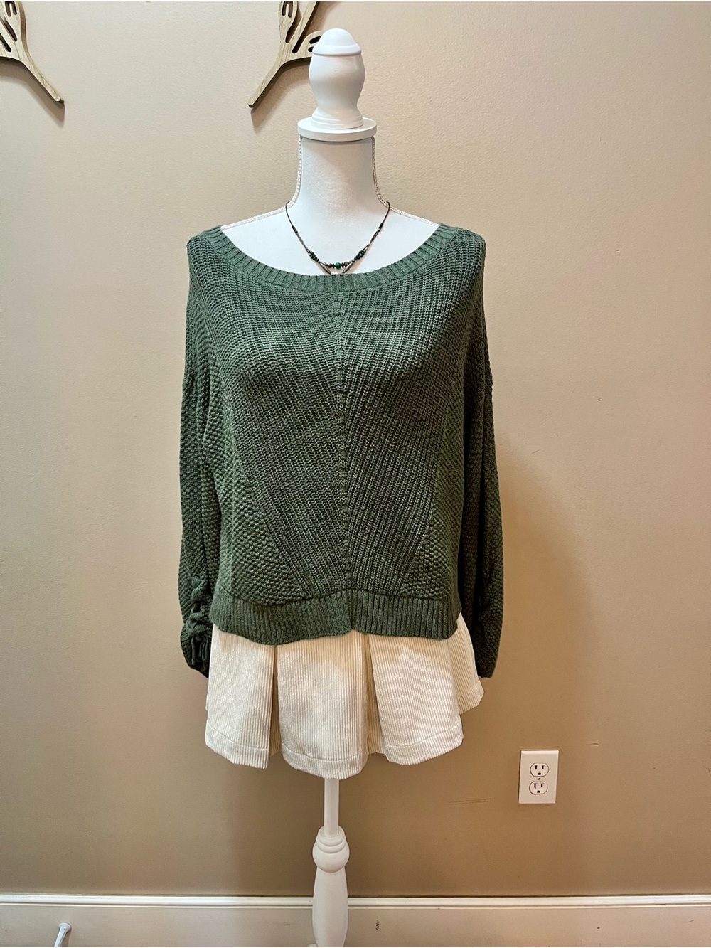 Hollister Green Wide Neck Slouchy Sweater Size Small